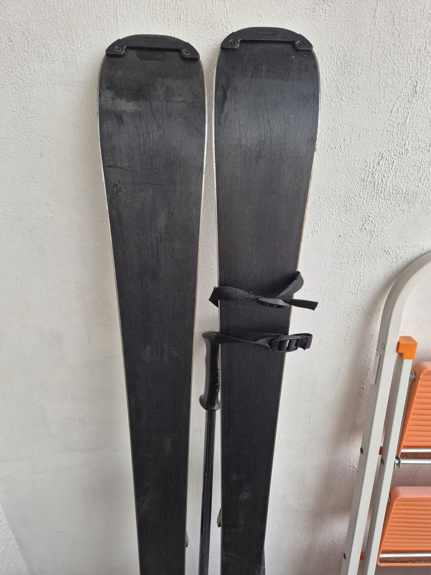 Продавам ски ELAN 168