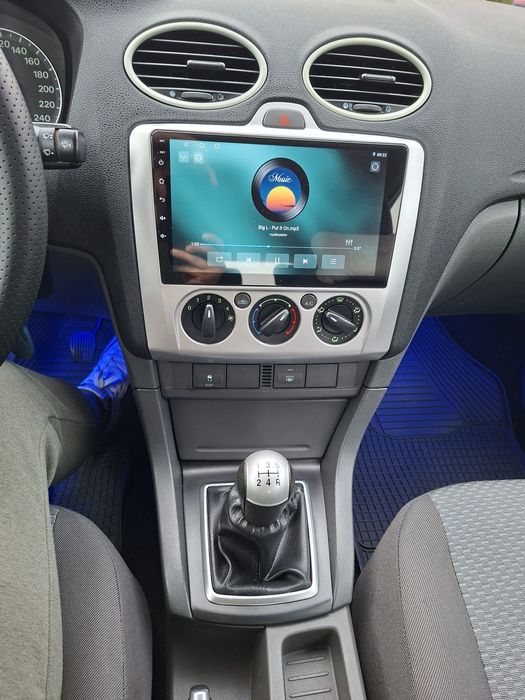 Ford Focus 1.6 Benzină