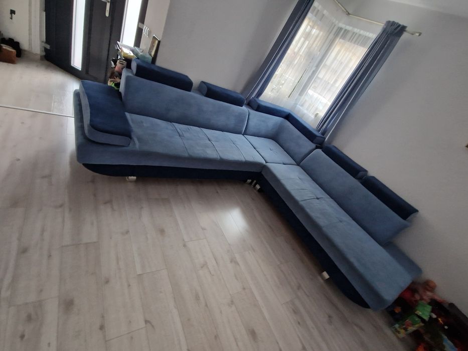 Vând colțar mare făcut la comanda