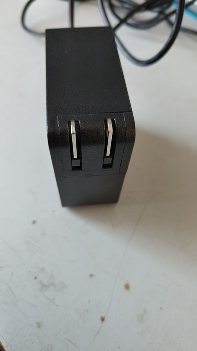 Încărcător pentru Lenovo