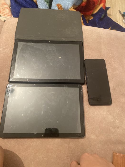 Гаратей нет плашет не роботай оба телофон тоже