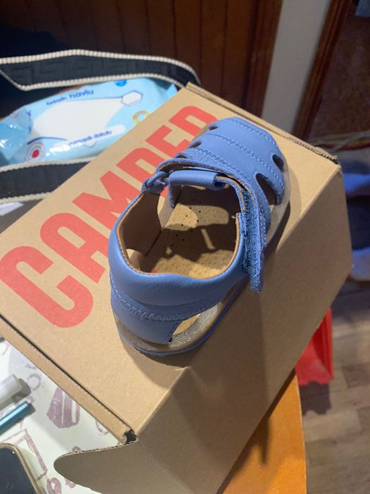 чисто нови сандали за момче Camper
