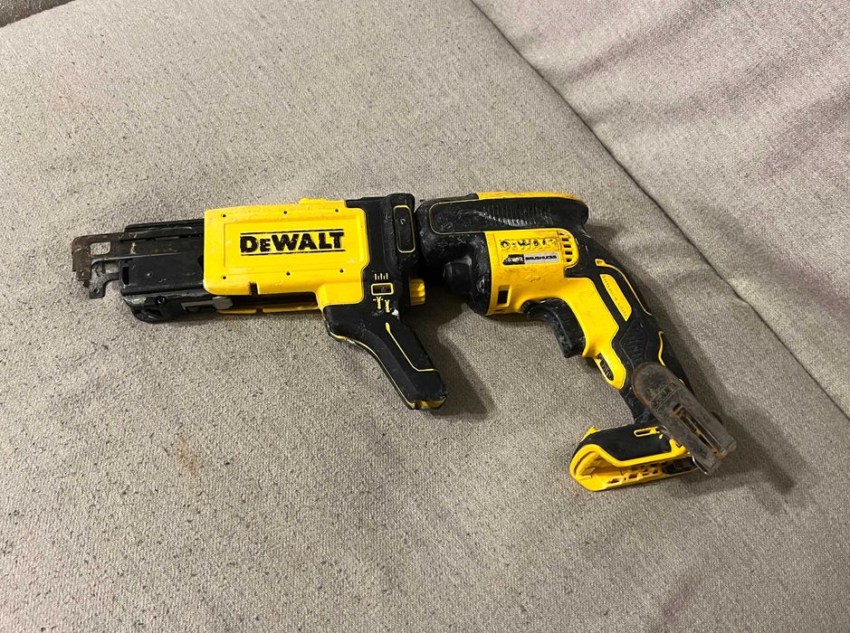 Surubelnita DeWalt DCF620 XR 18V cu magazie DCF6202, functionala