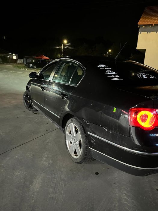 Vând Passat B6 motor 1.9