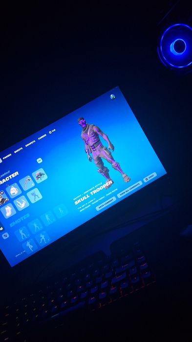 Vând monitor 180 hz în stare perfecta
