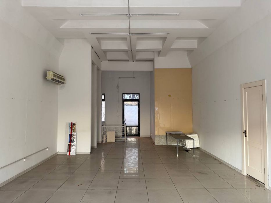 Аренда Хамид Олимджан Пойтахт БК Нежилое помещение, 70м2+70м2 подвал