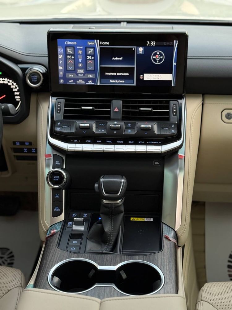 Toyota Land Cruiser 300 возможно приобрести в рассрочку