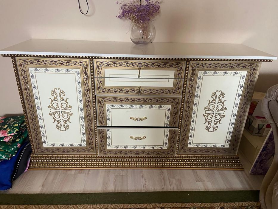 Комод для гостиной или спальни