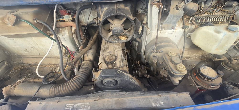 Dezmembrez piese iveco 2,5d 35c8 cutie 5 Trepte Pompa basculare