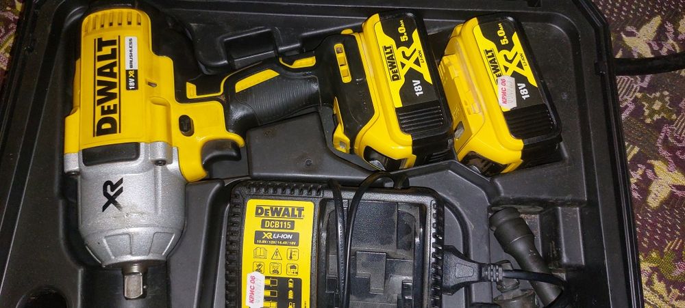 Ударен гайковерт