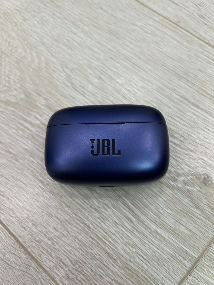 JBL беспроводные наушники LIVE300TWS