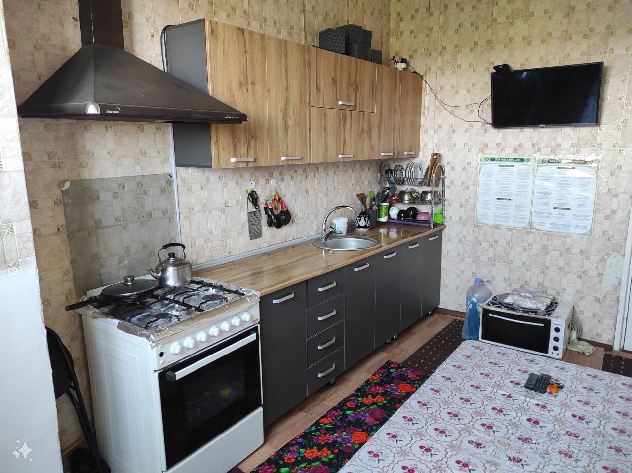 Чиланзар 24-квартал.  4/ 9/ 9/  ( мебель + техника )  96м²