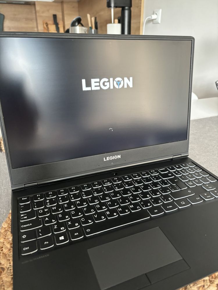 Геймърски лаптоп Legion Y540