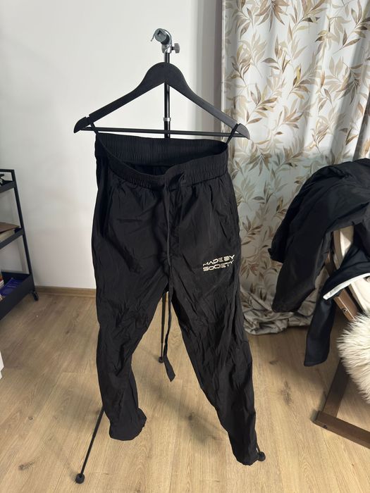 Pantalonii Vagabond / Made By Society