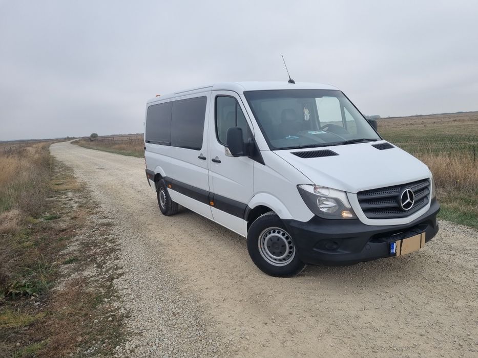 Vând Mercedes sprinter 311.8+1 pers.