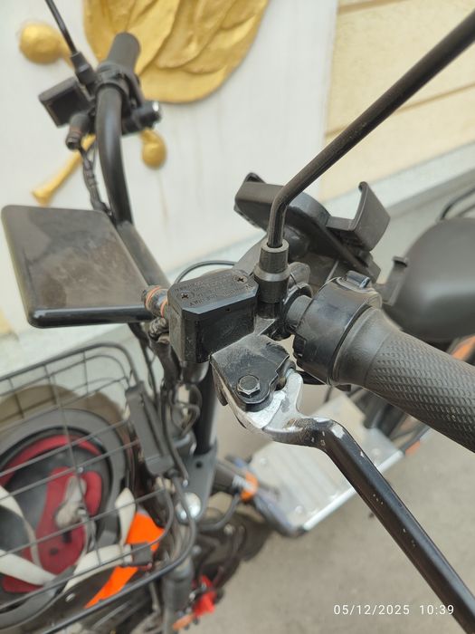 Monster skuter srochno