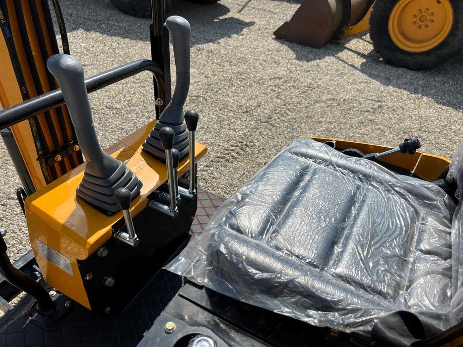 Mini excavator JPC  - 12 Hp , 1 Tona  (Nou) + Video