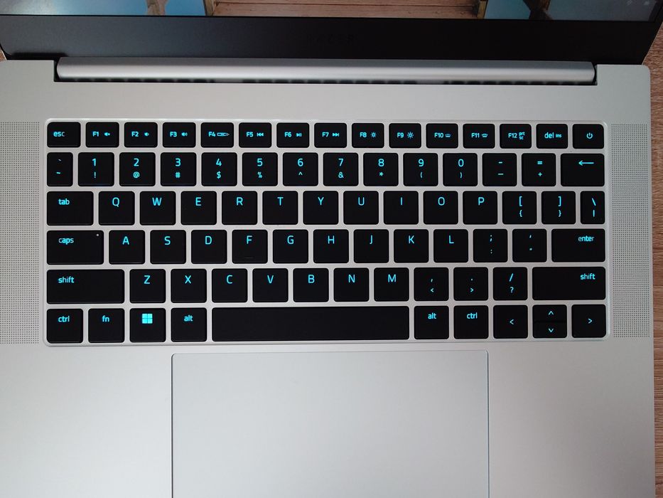 Razer Blade 14 AMD Ryzen 9 8945HS, 32GB, 1TB, RTX 4070