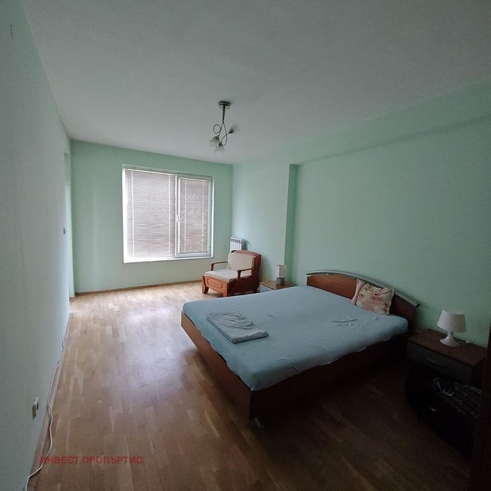 Дава се под наем Тристаен апартамент в София, Оборище - 125 кв.м за 750 € - Снимка #4