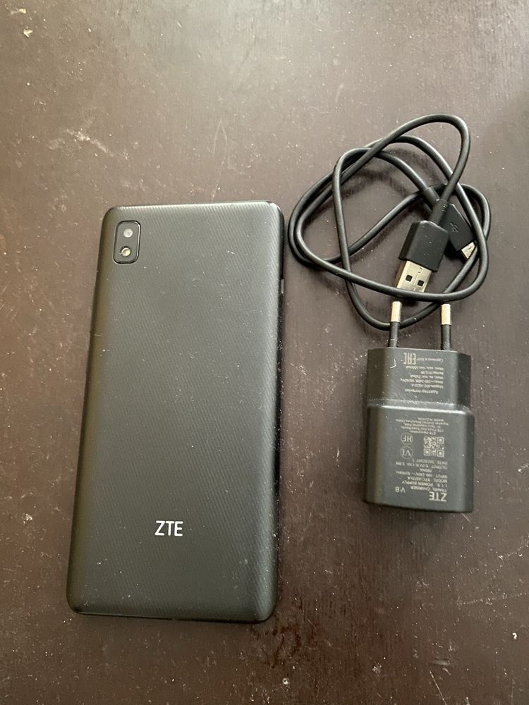 Смартфон ZTE Blade L210