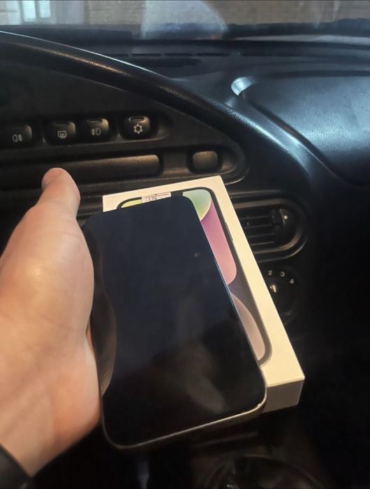 СРОЧНО. Продам айфон 14,128г