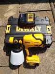 DeWalt pistol vopsit zugravit  nou nout cu baterie mare 20v 5ah i