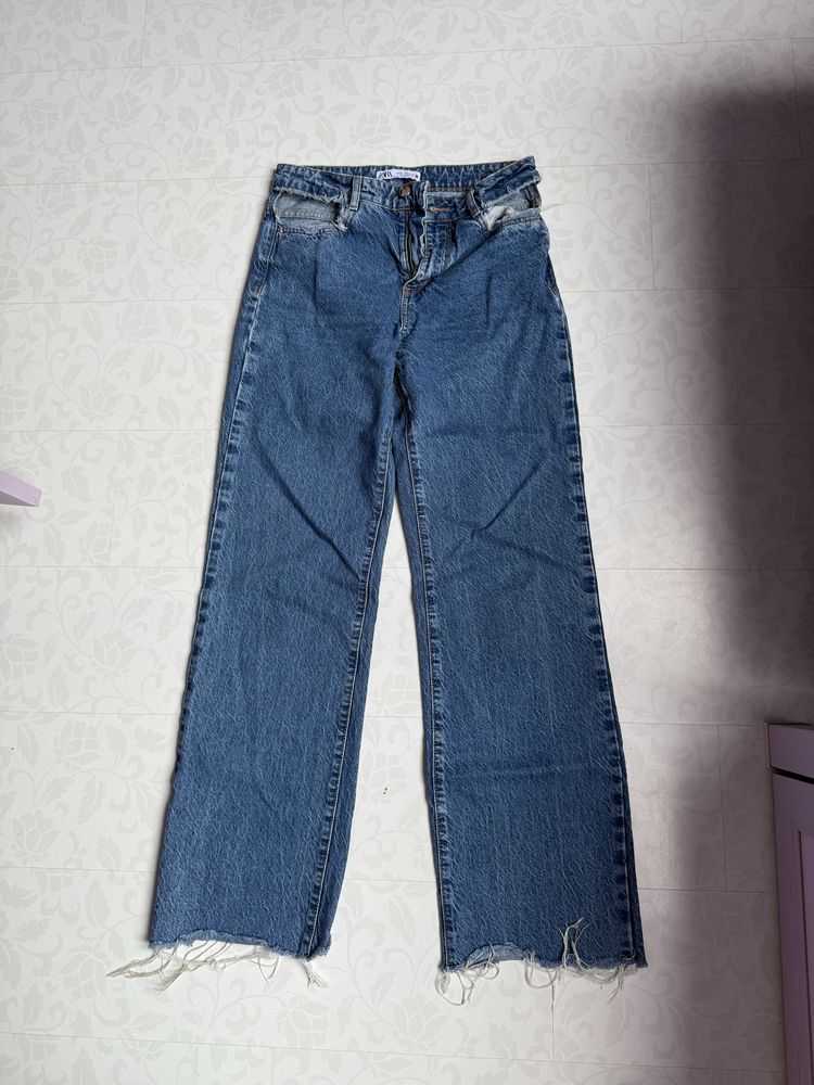 Дънки на марката Zara