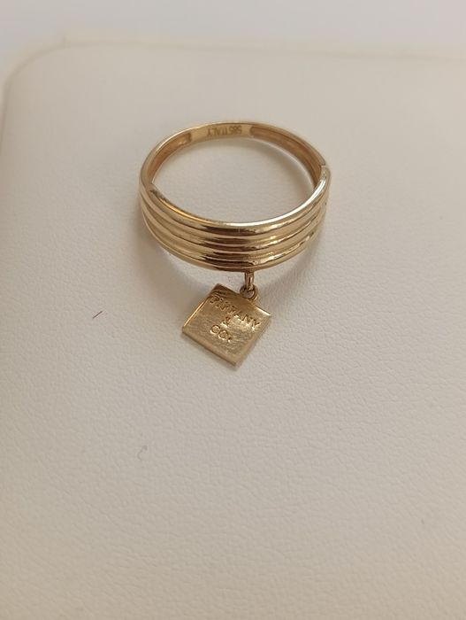 золотая кольцо, Италия бренд TIFFANY . Проба 585 гр, вес 2,10. Р 18.