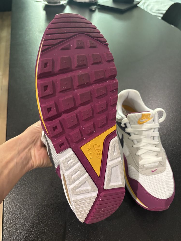Маратонки Nike 38