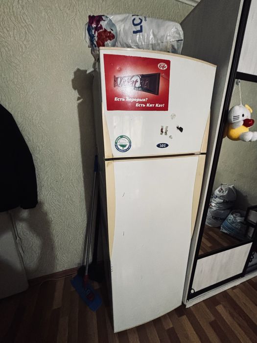 Холодильник в хорошем состояний