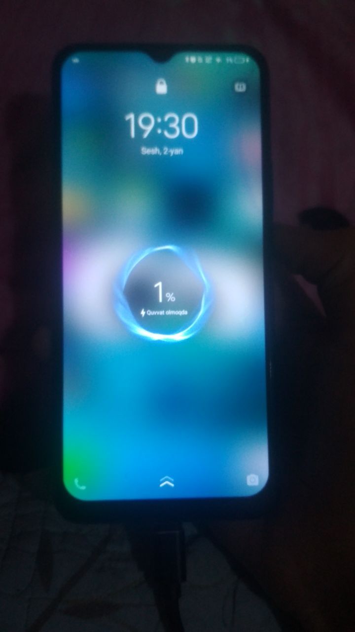 Vivo y20 64 gb srochni