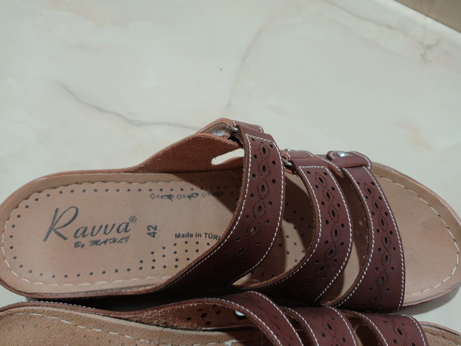 Slapi piele întoarsă mărime42, branț 27cm, Turcia