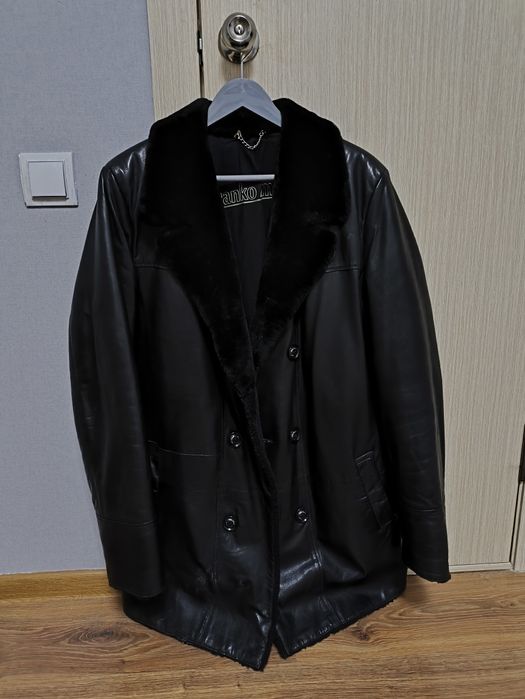 Продам дубленку с шапкой