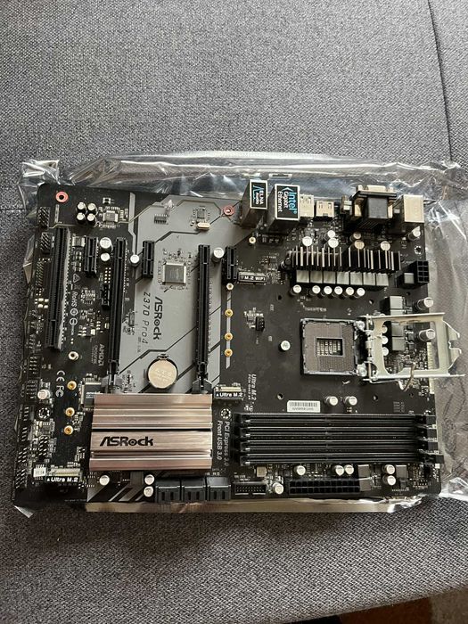Дънна платка ASRock Z370 Pro4