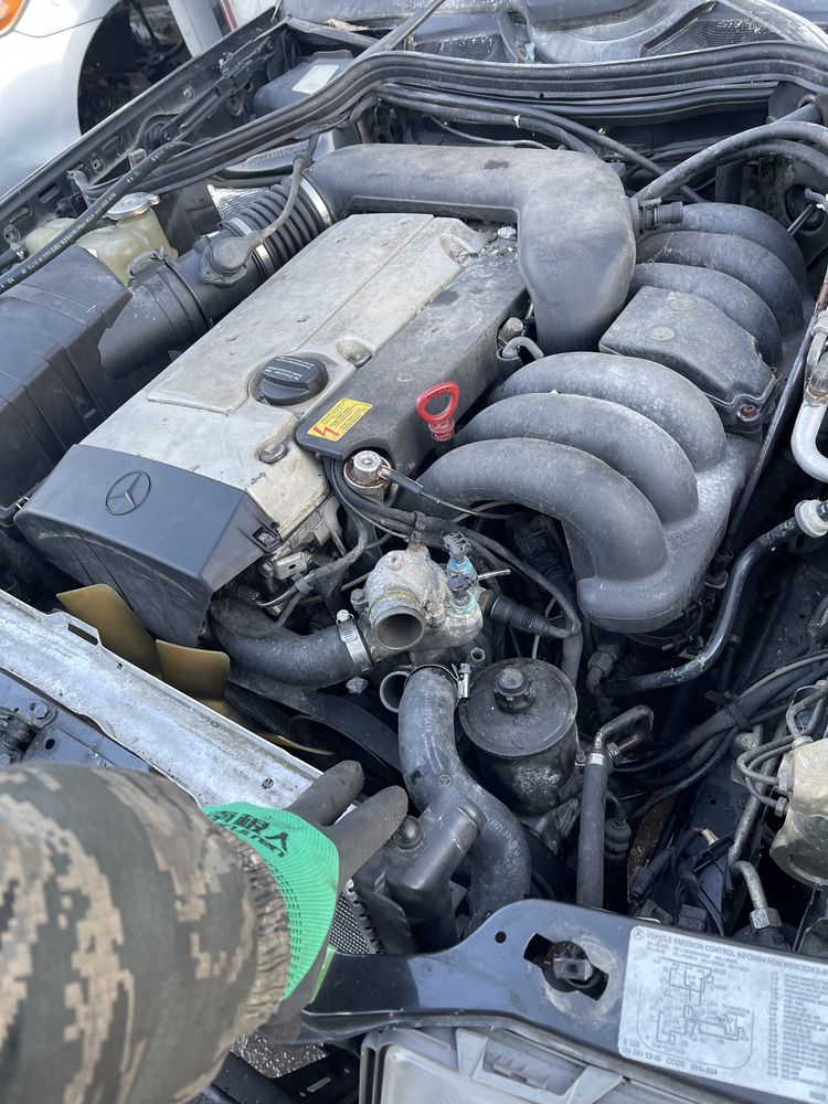 W124 распил из США  с малым пробегом двигатель акпп авторазбор