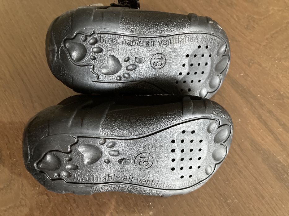 Бебешки ботушки и пантофи