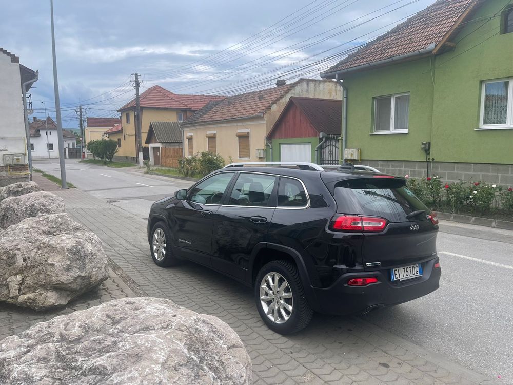 Vand jeep cherokee 2014 2.0 Diesel recent adus in tara