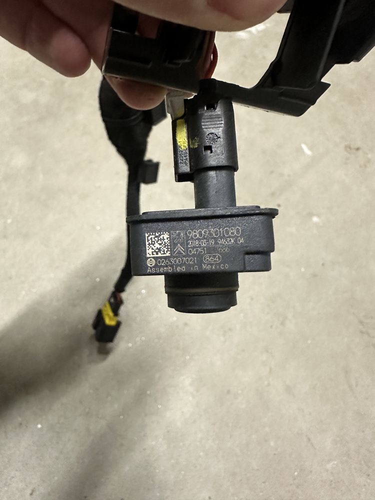 Camera marsarier Peugeot 308, 3008, 5008 Citroen C3, C5 cod 9809301080