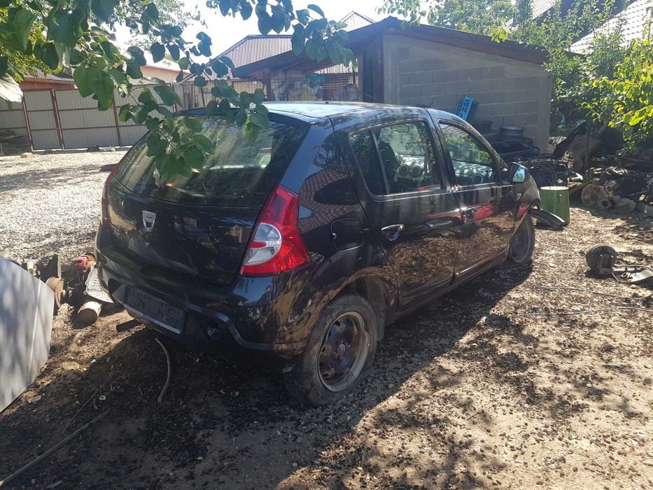 Usa fata/spate Grila centrala Stop Haion Dacia Sandero 2008-2012