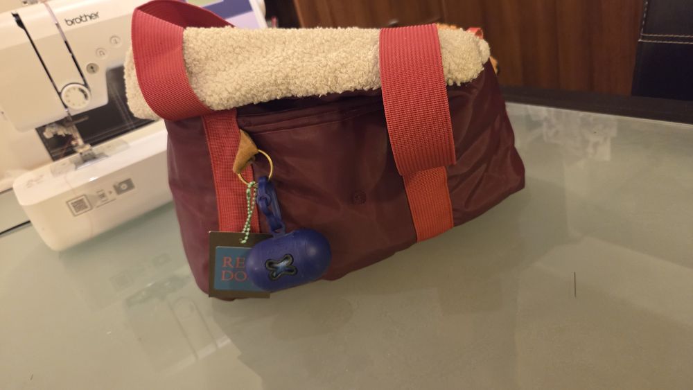 Чанти за  кучета и котки