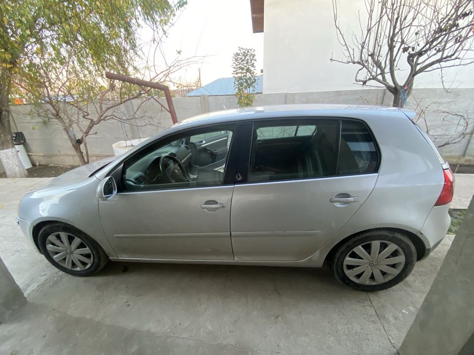 Golf 5 1.9 tdi  din 2004