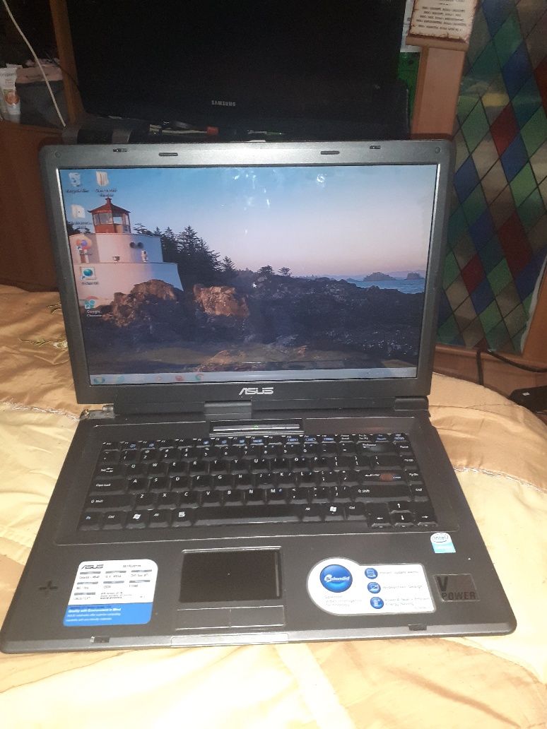 Laptop asus in stare buna