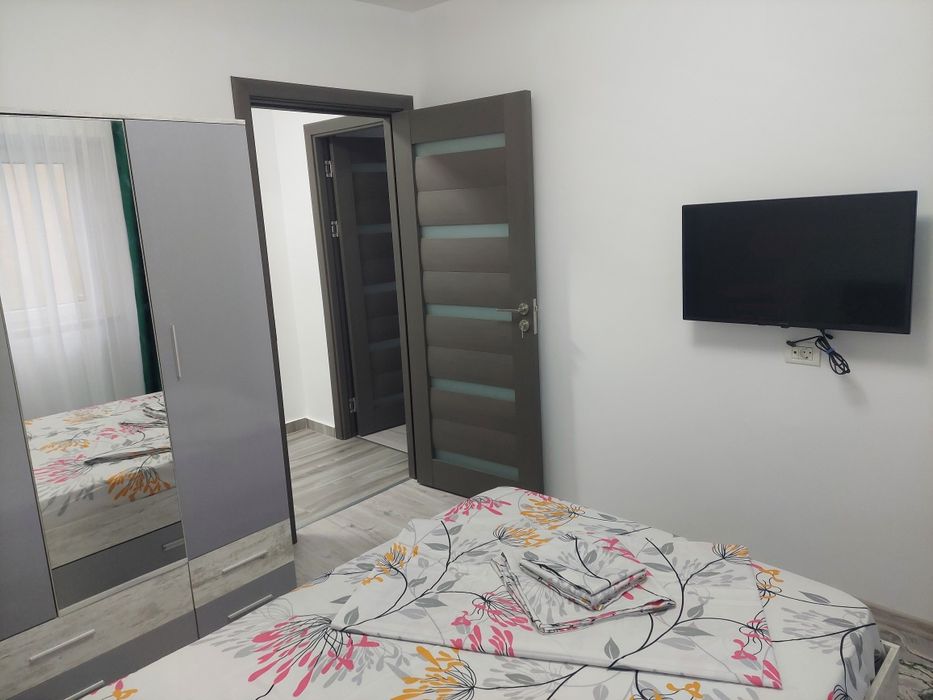 Închiriez apartament TOMIS 3, 3 camere decomandat ADAMCLISI
