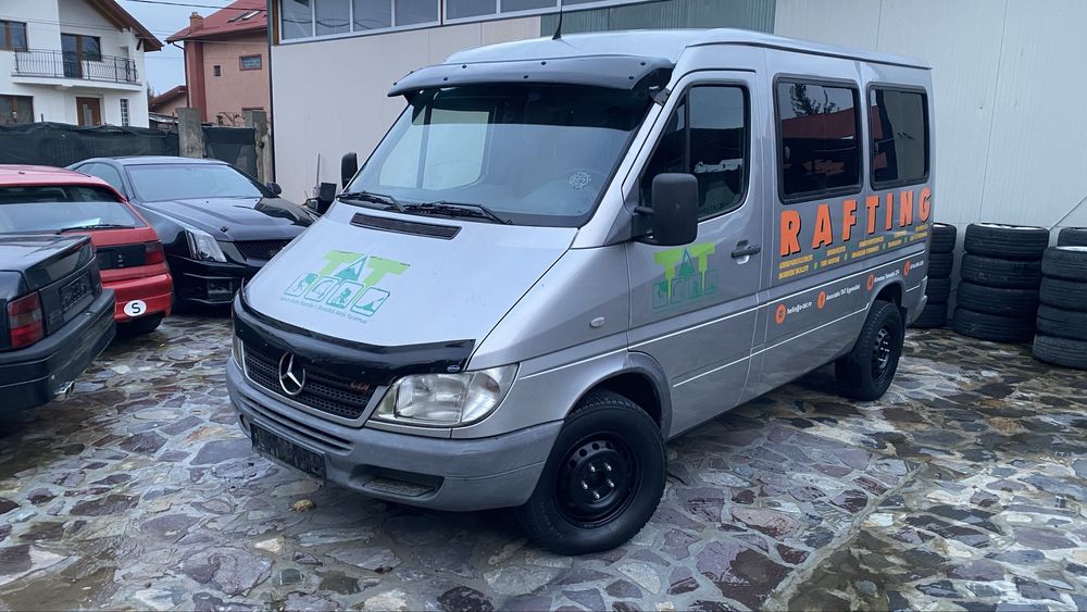 Vand Sprinter 316 2.7cdi/ Automat/ 6 loc/ clima/ Carlig/ Pret 6900€€€