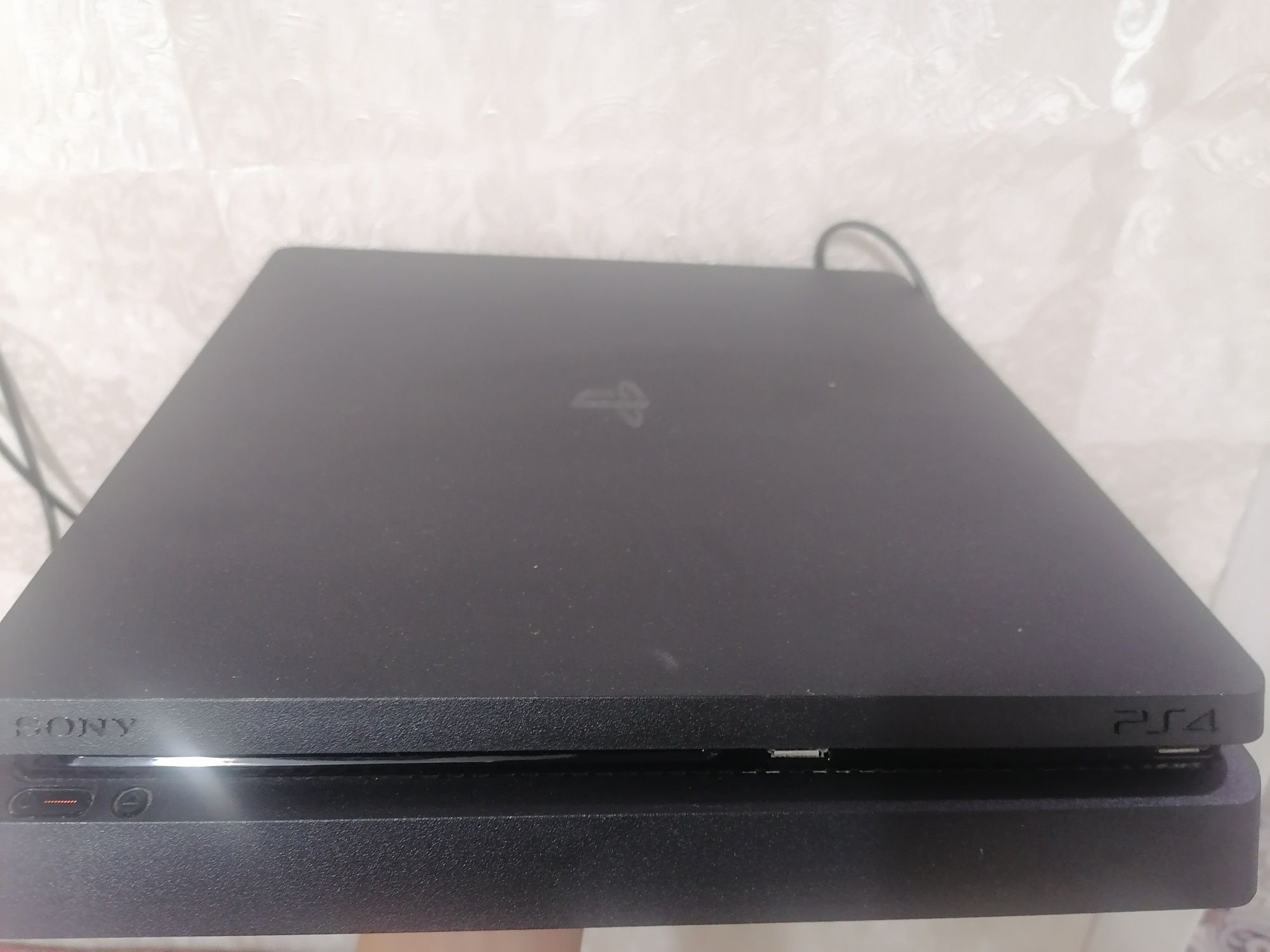 Playstation 4 slim 1tb