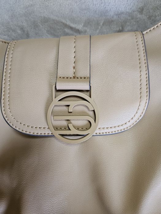 Esprit дамска чанта в цвят камел нова колекция