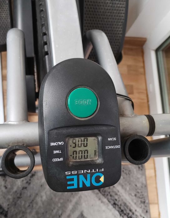 Vând bicicleta fitness
