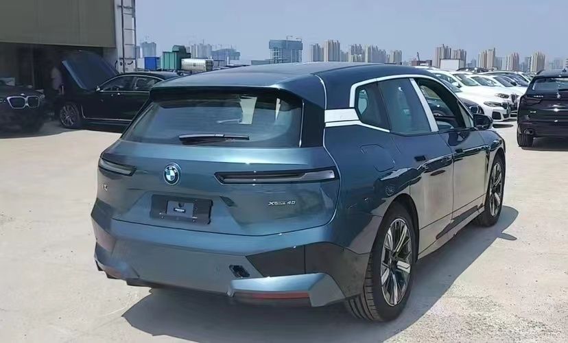 BMW iX xDrive40. Срочно скидочная цена