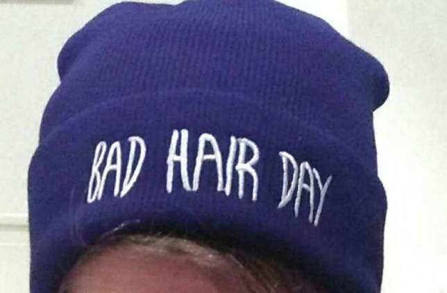 Caciula bleomaren inchis'' bad hair day''
