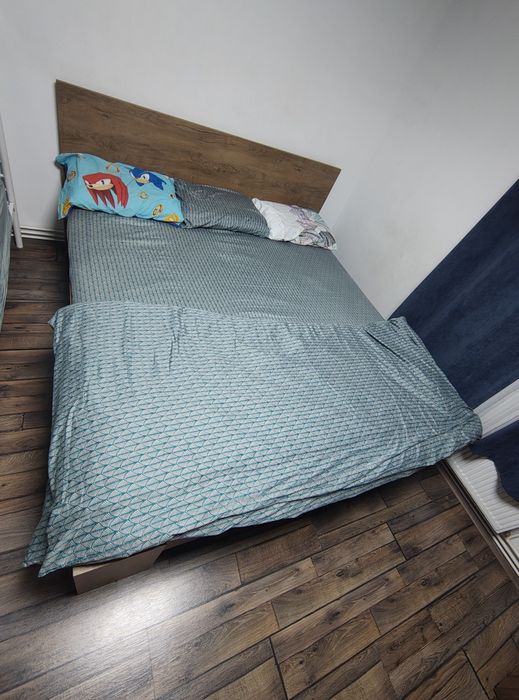 Vând Cadru de pat dormitor URGENT